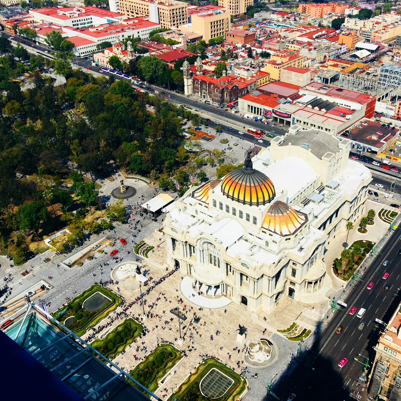 Palacio de Bellas Artes in Mexico City representing Latin American Spanish